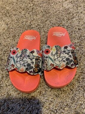 Disney Animators Princess Kids Coral Floral Scallop Slide Sandals